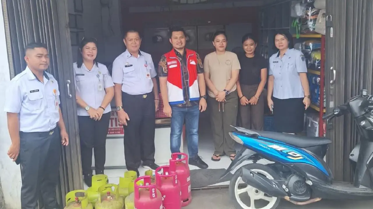 Pertamina Patra Niaga Sulawesi bersama Dinas Perdagangan dan APH kompak pantau pangkalan & pengecer LPG. Foto: Ist.