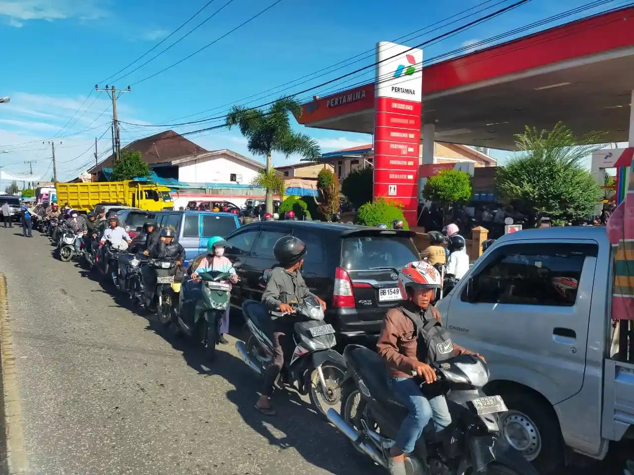 Harga BBM non-subsidi Pertamina resmi naik mulai Maret 2026, mencakup Pertamax Series dan Dex Series. Foto: Repro Sumutpos