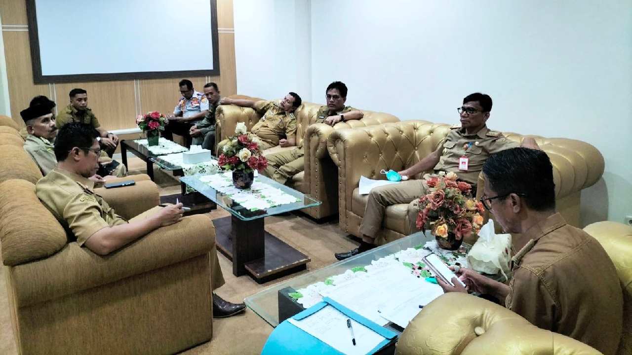 Pemerintah Kota Baubau saat rapat terkait persiapan prosesi ritual Malam Qunua, Selasa (3/3/2026). Foto: Ist.