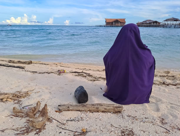 Ilustrasi, seorang pelacur Bani Israil diampuni setelah memberi minum anjing kehausan. Foto: Repro iStockphoto