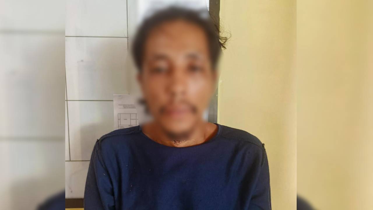 Terduga pelaku pemerkosa adik ipar di Kabupaten Konawe Kepulauan, Sulawesi Tenggara kini berada di Polresra Kendari. Foto: Ist.