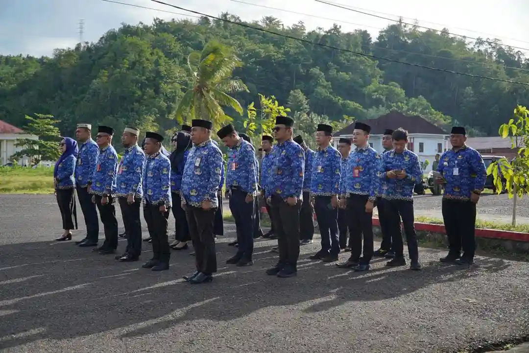Ribuan ASN diduga memanipulasi absensi ilegal, Kemendagri menyiapkan pemeriksaan dan sanksi tegas bagi pelanggar aturan kepegawaian. Foto: Repro Pemkab Bolaang Mongondow