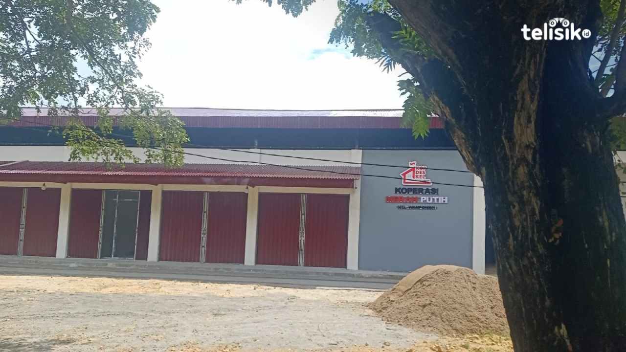 Gedung KDKMP Kelurahan Wamponiki, Kecamatan Katobu, Kabupaten Muna, masuk tahap penyelesaian pembangunan. Foto: Sunaryo/Telisik