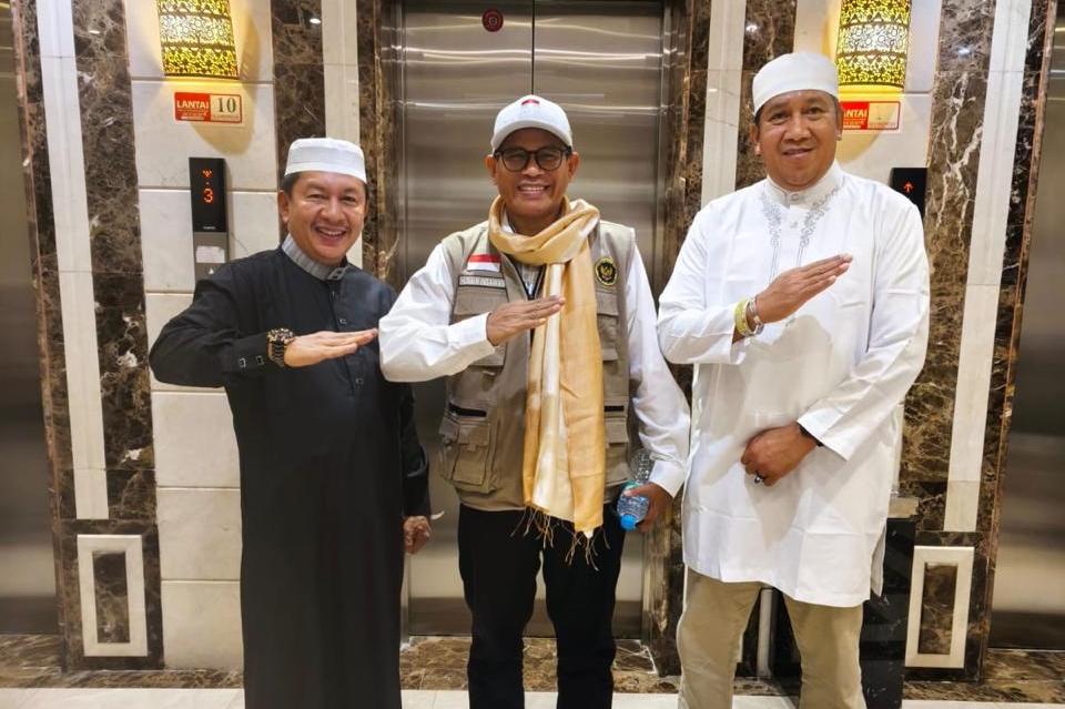 Rektor IAIN Kendari, Prof. Dr. Husain Insawan, M.Ag, selaku Tim Koordinasi Haji 2026 melakukan pemantauan kondisi jemaah calon haji asal Sulawesi Tenggara (Sultra) di Sektor 4 Daerah Kerja Makkah, Rabu (20/5/2026). Foto: Ist.