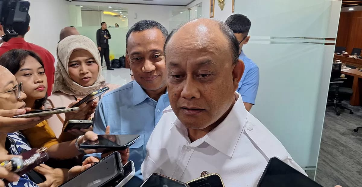 Kepala Badan Gizi Nasional, Dadan Hindayana, menjajaki penerapan Program Makan Bergizi Gratis bagi siswa Indonesia di Jeddah. Foto: Repro Harian Terbit