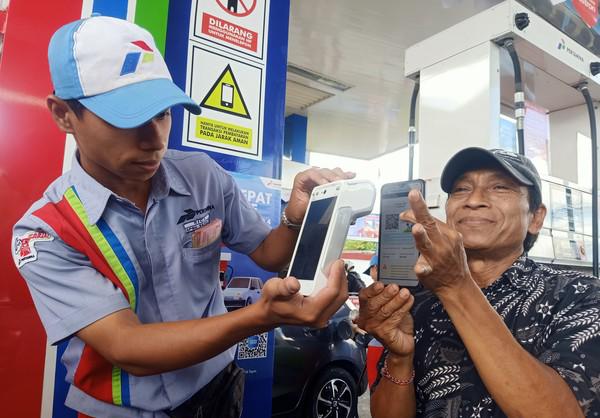Masyarakat wajib memiliki barcode Subsidi Tepat Pertamina untuk membeli Pertalite dan Biosolar bersubsidi. Foto: Repro Detiknews