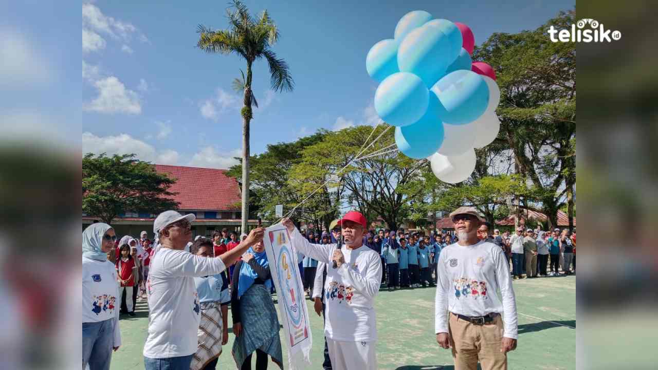 Bupati Muna, Bachrun Labuta; bersama Wabup, La Ode Asrafil Ndoasa; dan Kadikbud, Karim Darma membuka O2SN, Jumat (19/6/2026). Foto : Sunaryo/Telisik