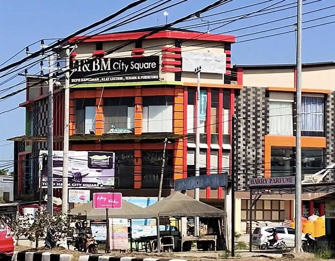 Tampak depan H&BM City Square yang berada Jl Bunggasi, Rahandouna, Kecamatan Poasia, Kota Kendari, Sulawesi Tenggara. Foto: Dok. Sam Mo