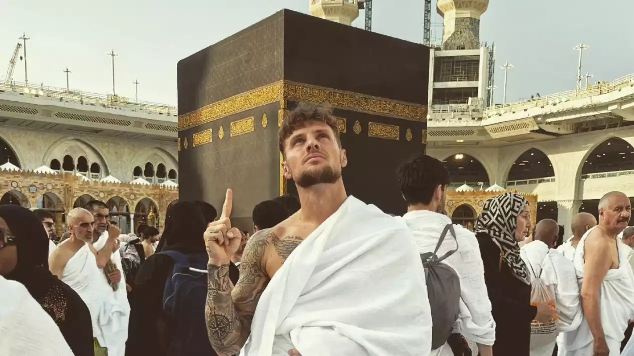 Robert Bauer, mantan pemain tim nasional Jerman yang pernah meraih medali perak Olimpiade 2016 menemukan kedamaian setelah memeluk Islam. Foto: Repro Instagram @thebauer6