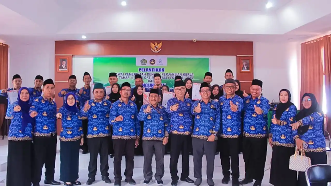 PPPK paruh waktu mendesak peralihan ASN penuh, KemenPAN-RB dan Kemendagri merespons proses tersebut. Foto: Repro Kanwil Kemenag Sulteng