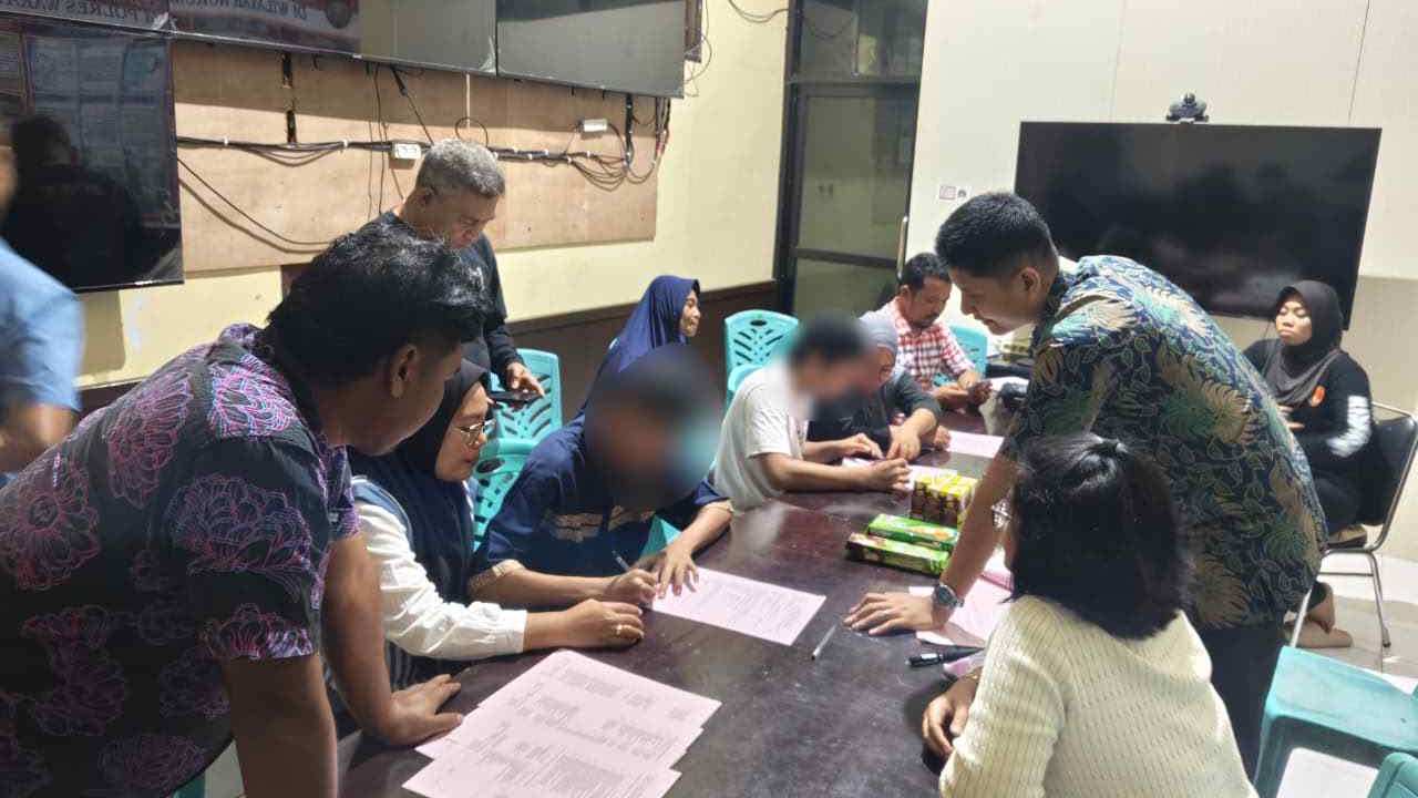 Dua ABH kasus pembunuhan remaja di Wakatobi dilimpahkan ke kejaksaan setelah berkas hasil pemeriksaan dinyatakan P-21 alias lengkap. Foto: Humas Polres Wakatobi