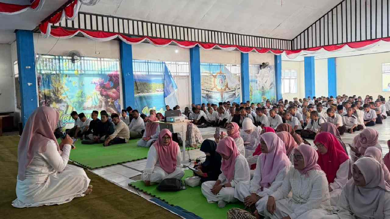 Peringatan Maulid Nabi Muhammad SAW di Aula SMKN 7 Kendari, Jumat (4/9/2026). Foto: Ist.