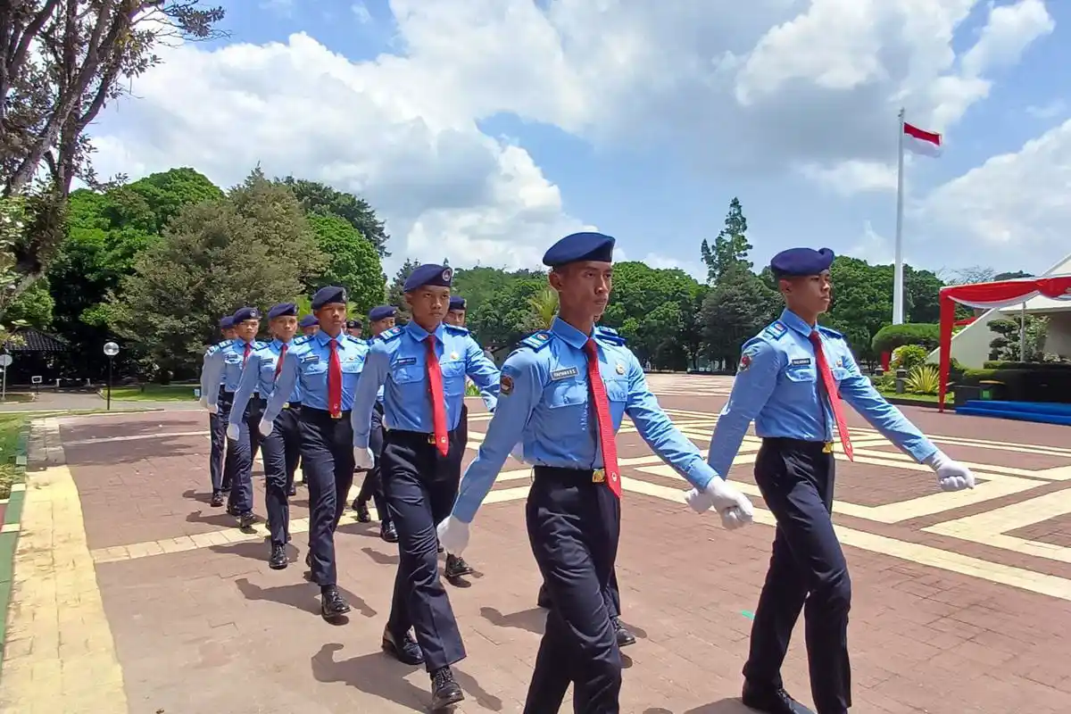 Pendaftaran SMA Taruna Nusantara 2027 segera dibuka, menawarkan beasiswa penuh dengan sejumlah syarat akademik dan dokumen. Foto: Repro Kompas